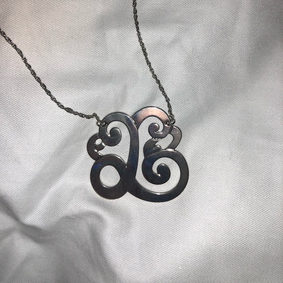 L monogram necklace - Picture 2 of 2